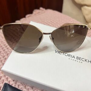 Victoria Beckham VB209S Cat-eye Sunglasses